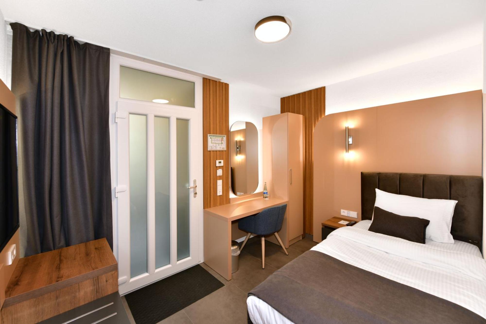 Korki'S Motel Schopfheim Kültér fotó